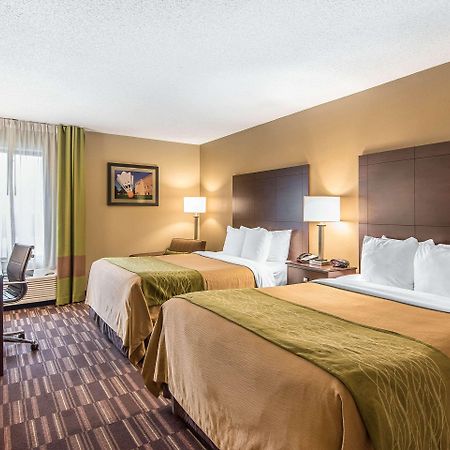 Comfort Inn & Suites Kansas City - Northeast Exterior photo
